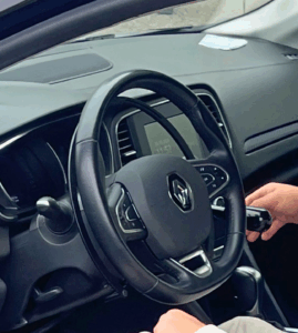 Conduire avec un bras Conduire avec un bras